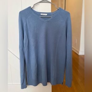 Blue long sleeve sweater.clean.